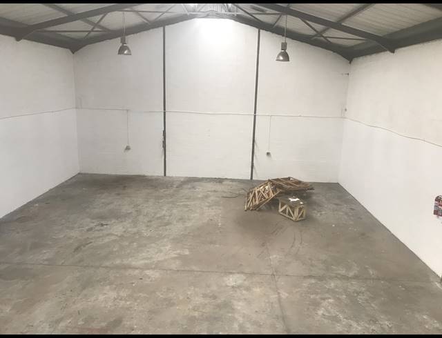310M² FACTORY TO LET IN STIKLAND INDUSTRIAL